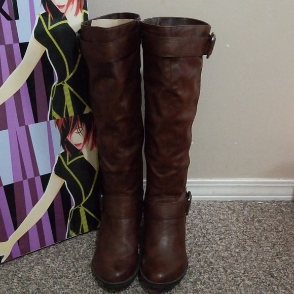 Leather boots - Picture 2 of 8